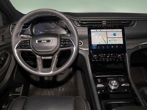 Used 2024 Jeep Grand Cherokee L Overland w/ Luxury Tech Group IV image 9