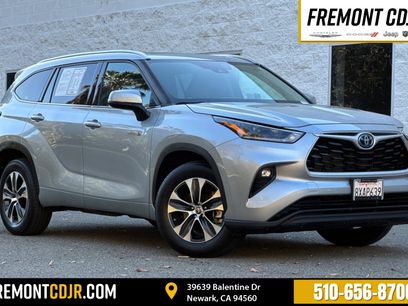 Used 2021 Toyota Highlander XLE