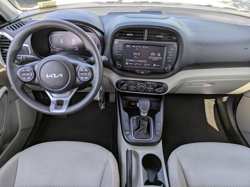 Certified 2023 Kia Soul LX FWD image 11