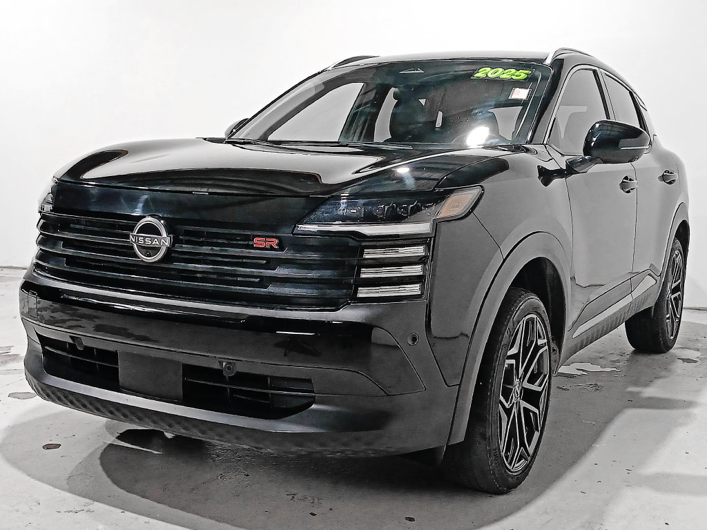 Used 2025 Nissan Kicks SR FWD image 3
