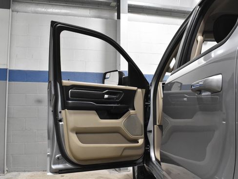 Used 2020 RAM 1500 Big Horn image 11