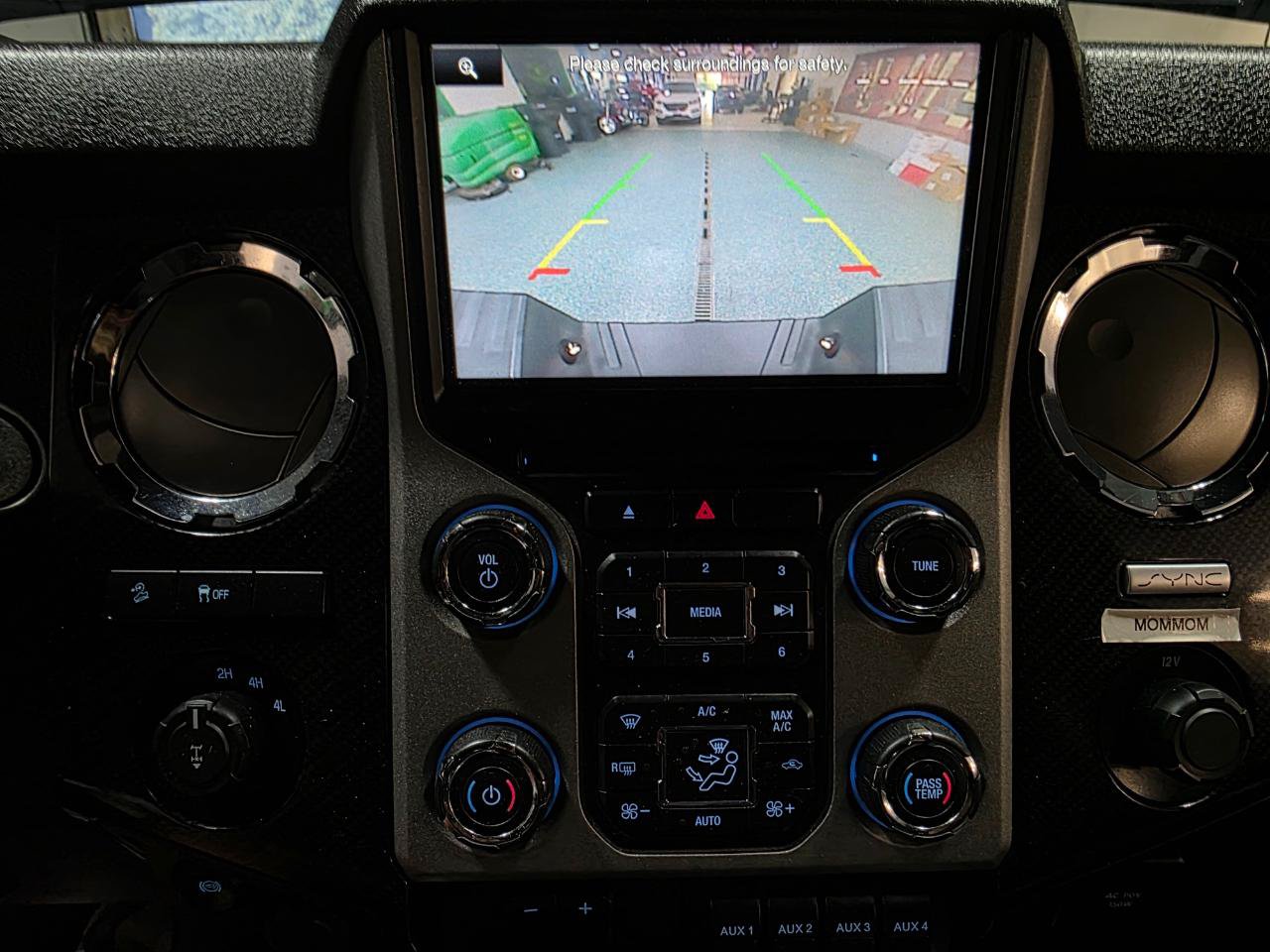 Used 2016 Ford F250 Lariat w/ Lariat Ultimate Package AWD/4WD image 36