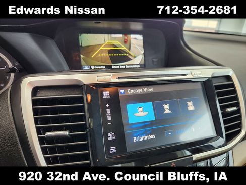 Used 2017 Honda Accord EX image 28