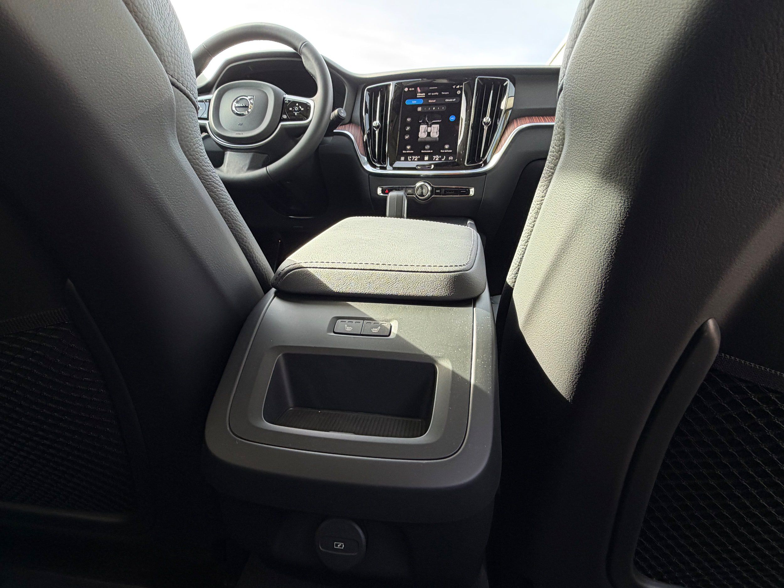 New 2026 Volvo V60 B5 Cross Country Plus w/ Protection Package Premier AWD/4WD image 11
