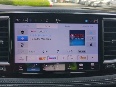 New 2026 Chrysler Pacifica Limited w/ S Appearance Package FWD image 15