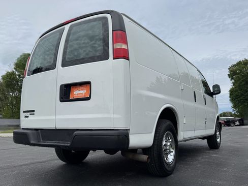 Used 2014 Chevrolet Express 2500 RWD image 5