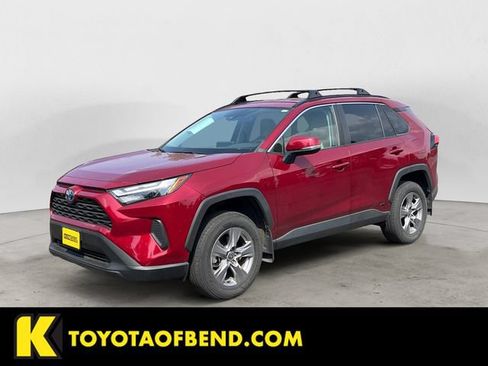 Used 2022 Toyota RAV4 XLE w/ XLE Grade Weather Package AWD/4WD image 1