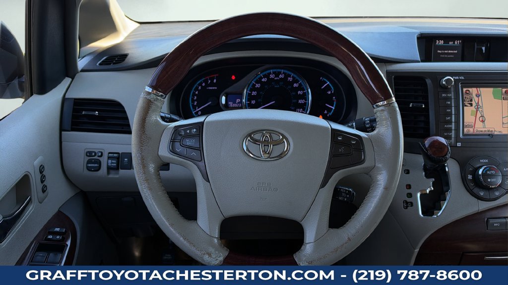 Used 2013 Toyota Sienna Limited w/ Premium Pkg AWD/4WD image 22