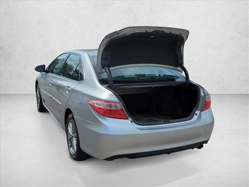 Used 2017 Toyota Camry SE w/ Protection Package (Q2) image 8