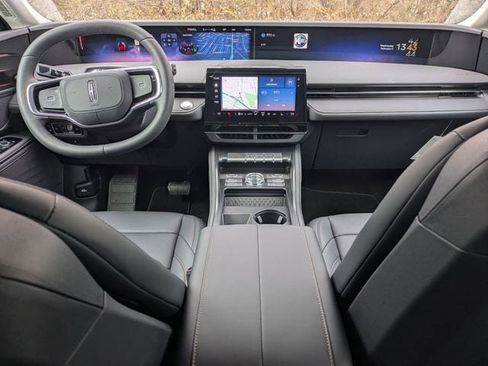New 2026 Lincoln Nautilus Premier image 12