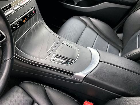 Used 2022 Mercedes-Benz GLC 300 image 16