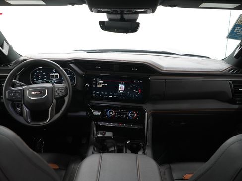 Used 2023 GMC Sierra 1500 AT4 w/ Technology Package AWD/4WD image 13