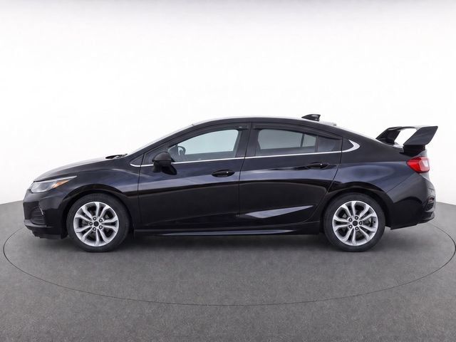 Used 2019 Chevrolet Cruze LT w/ Convenience Package FWD image 7