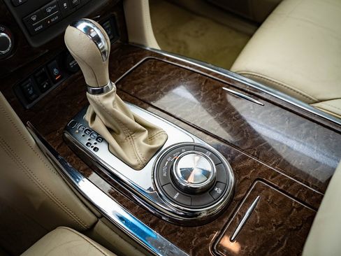 Used 2015 INFINITI QX80 4WD w/ Theater Package image 31