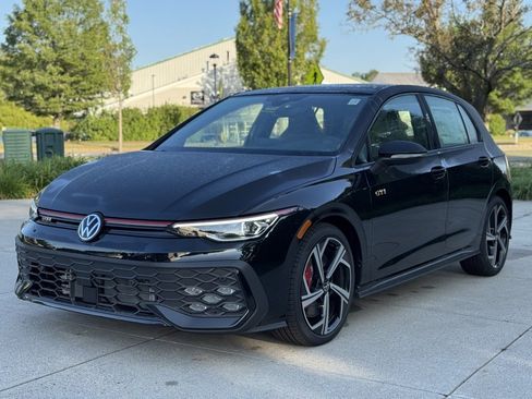 New 2025 Volkswagen GTI SE image 4