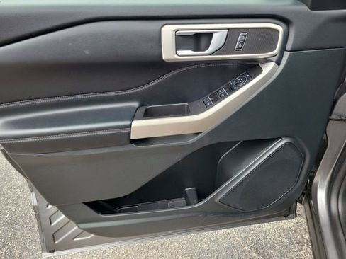 Used 2023 Ford Explorer XLT w/ Equipment Group 202A image 17