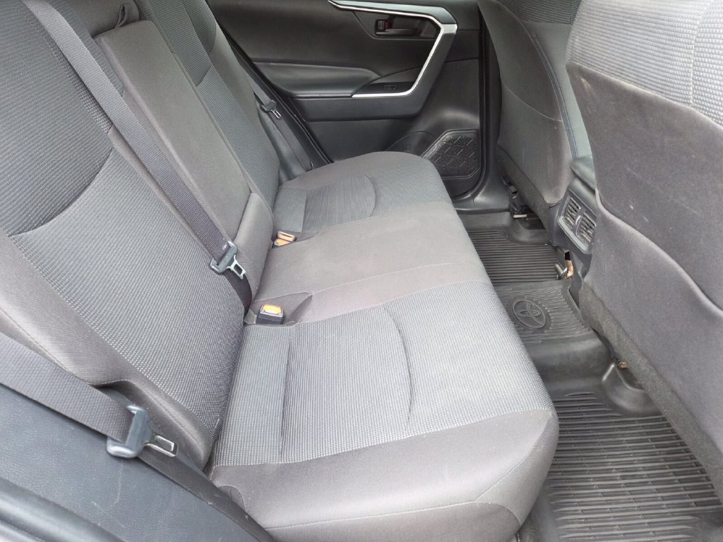 Certified 2024 Toyota RAV4 LE AWD/4WD image 17