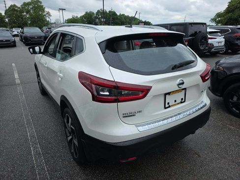 Used 2022 Nissan Rogue Sport SL AWD/4WD image 4