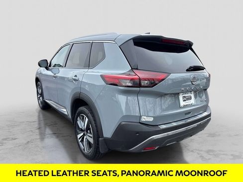 Used 2023 Nissan Rogue SL image 3