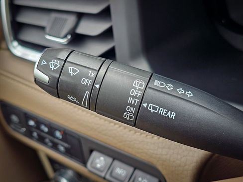 Certified 2023 GMC Yukon Denali AWD/4WD image 18