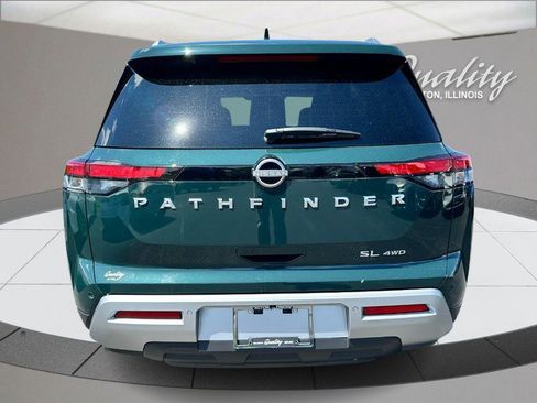 Used 2025 Nissan Pathfinder SL AWD/4WD image 5