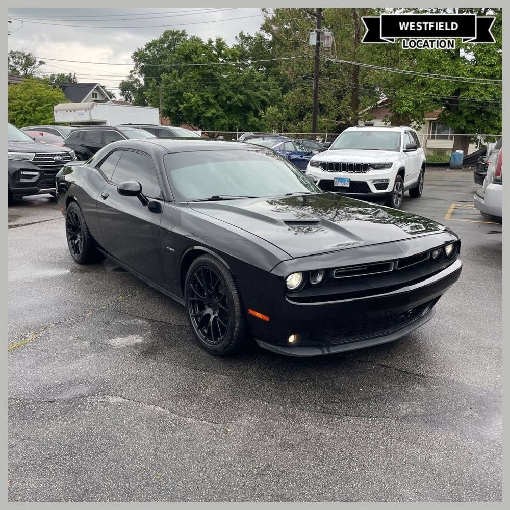 Used 2018 Dodge Challenger R/T w/ Performance Handling Group RWD image 1