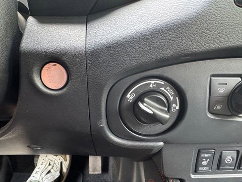 Used 2022 Nissan Frontier PRO-4X AWD/4WD image 21
