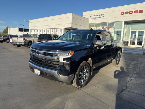 Used 2022 Chevrolet Silverado 1500 LT w/ Max Trailering Package image 3
