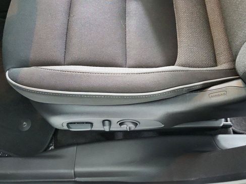 Used 2023 Chevrolet TrailBlazer LT FWD image 18