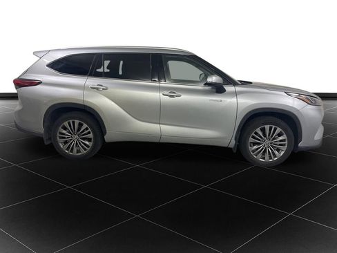 Used 2020 Toyota Highlander Platinum image 6