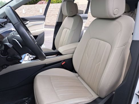 Certified 2024 Audi Q8 e-tron Premium Plus image 15