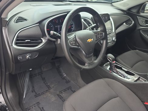 Used 2024 Chevrolet Malibu RS FWD image 22