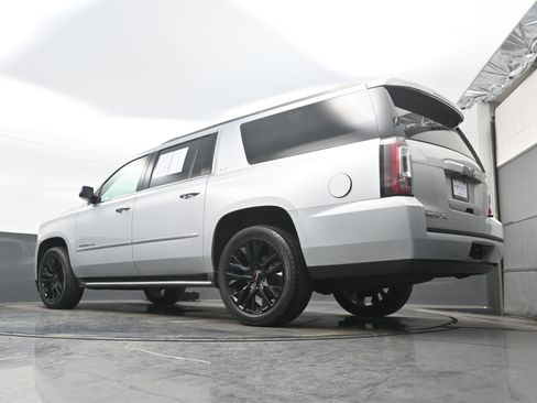 Used 2016 GMC Yukon XL SLT image 31