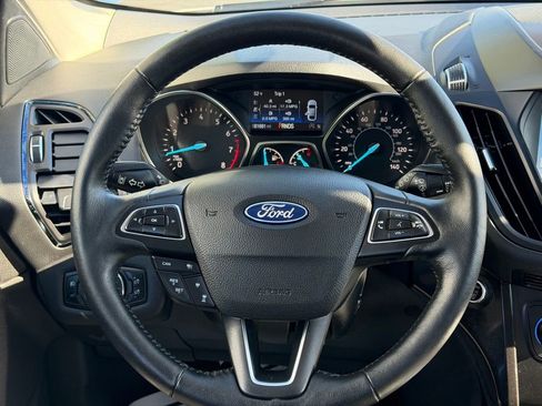 Used 2019 Ford Escape Titanium AWD/4WD image 17