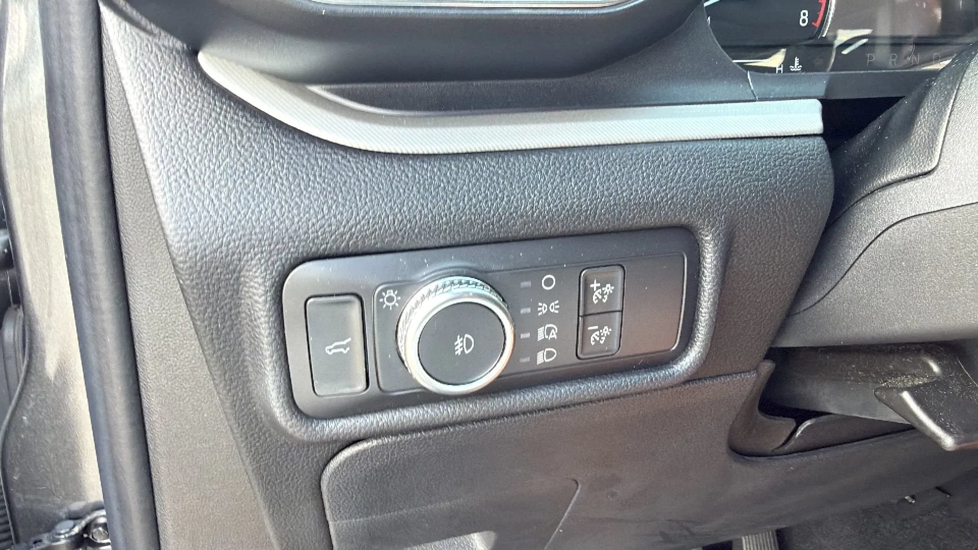 Used 2020 Ford Explorer XLT w/ Equipment Group 202A RWD image 21