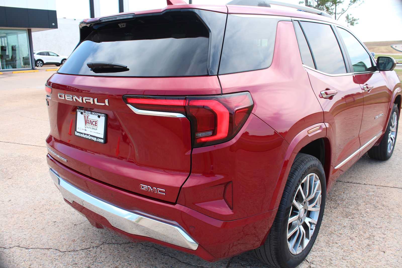 Used 2026 GMC Terrain Denali AWD/4WD image 13