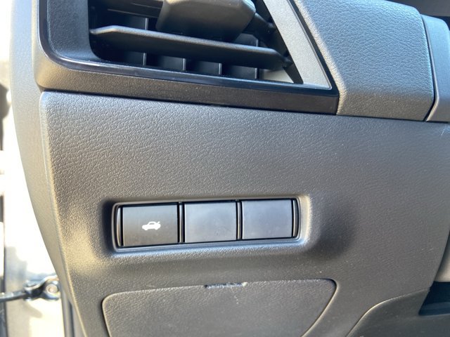 Used 2026 Nissan Sentra SR w/ Floor Mat Package FWD image 45
