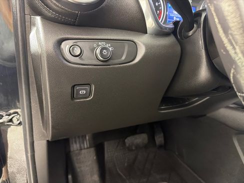 Used 2020 Chevrolet Blazer LT FWD image 13