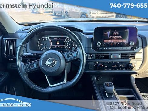 Used 2023 Nissan Pathfinder S AWD/4WD image 6