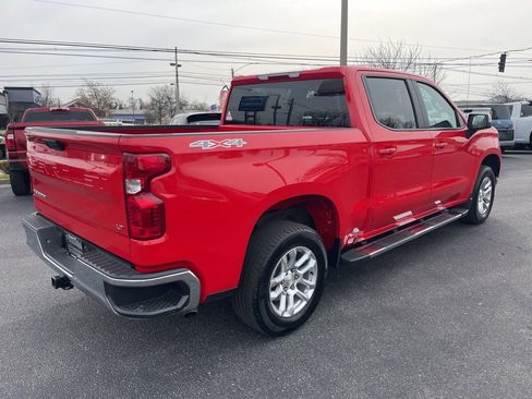 Used 2024 Chevrolet Silverado 1500 LT AWD/4WD image 18