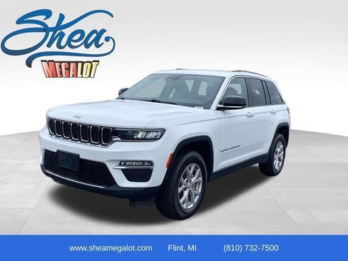 Used 2023 Jeep Grand Cherokee Limited AWD/4WD image 1