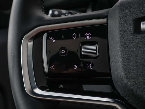 Used 2024 Land Rover Discovery Sport Dynamic SE image 38