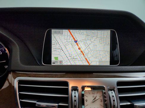 Used 2014 Mercedes-Benz E 350 Sedan image 20