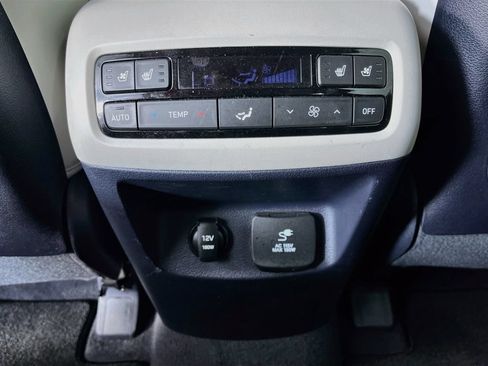 Used 2022 Hyundai Palisade Limited FWD image 33