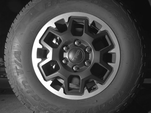 Used 2025 Toyota Tacoma TRD Off-Road image 13