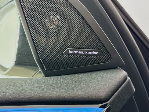 Used 2025 BMW X3 xDrive30i w/ M Sport Package image 18