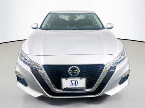 Used 2022 Nissan Altima 2.5 SV FWD image 2