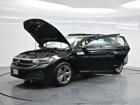 Used 2024 Volkswagen Jetta SE FWD image 45