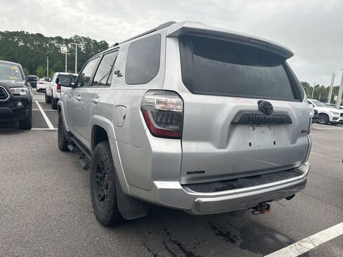 Used 2022 Toyota 4Runner TRD Off-Road Premium w/ Moonroof Package AWD/4WD image 3
