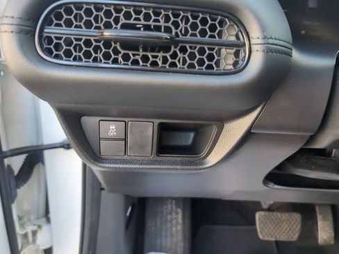 Used 2025 Honda HR-V LX image 21